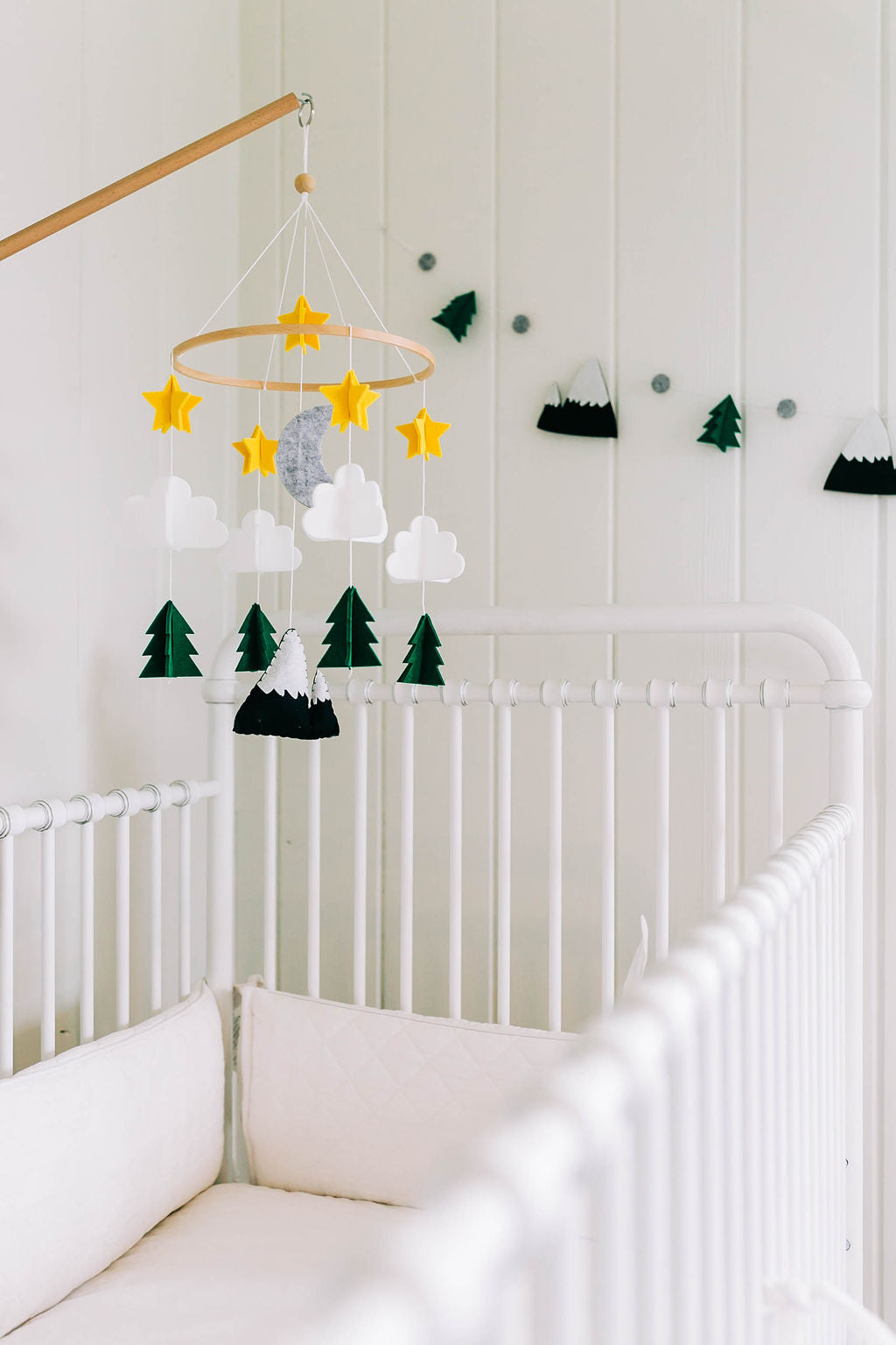 Crib garland outlet